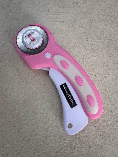 Rotary Cutter - Pink